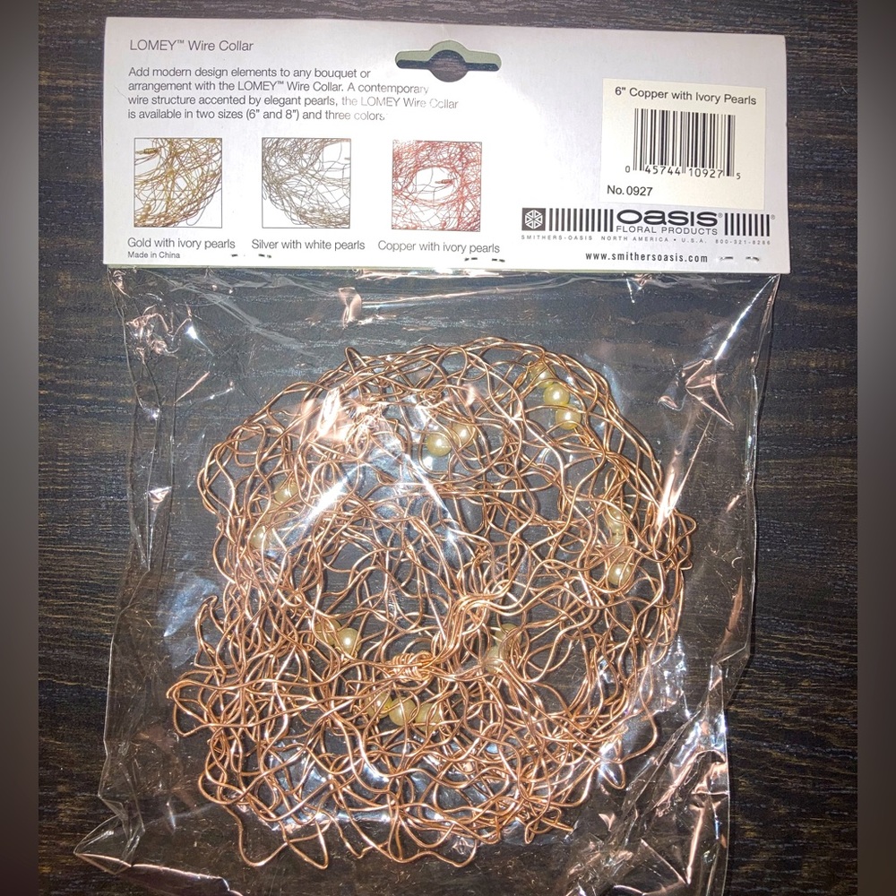 Lomey 6 inch Floral Wire Bouquet Collar, Bronze with Pearls